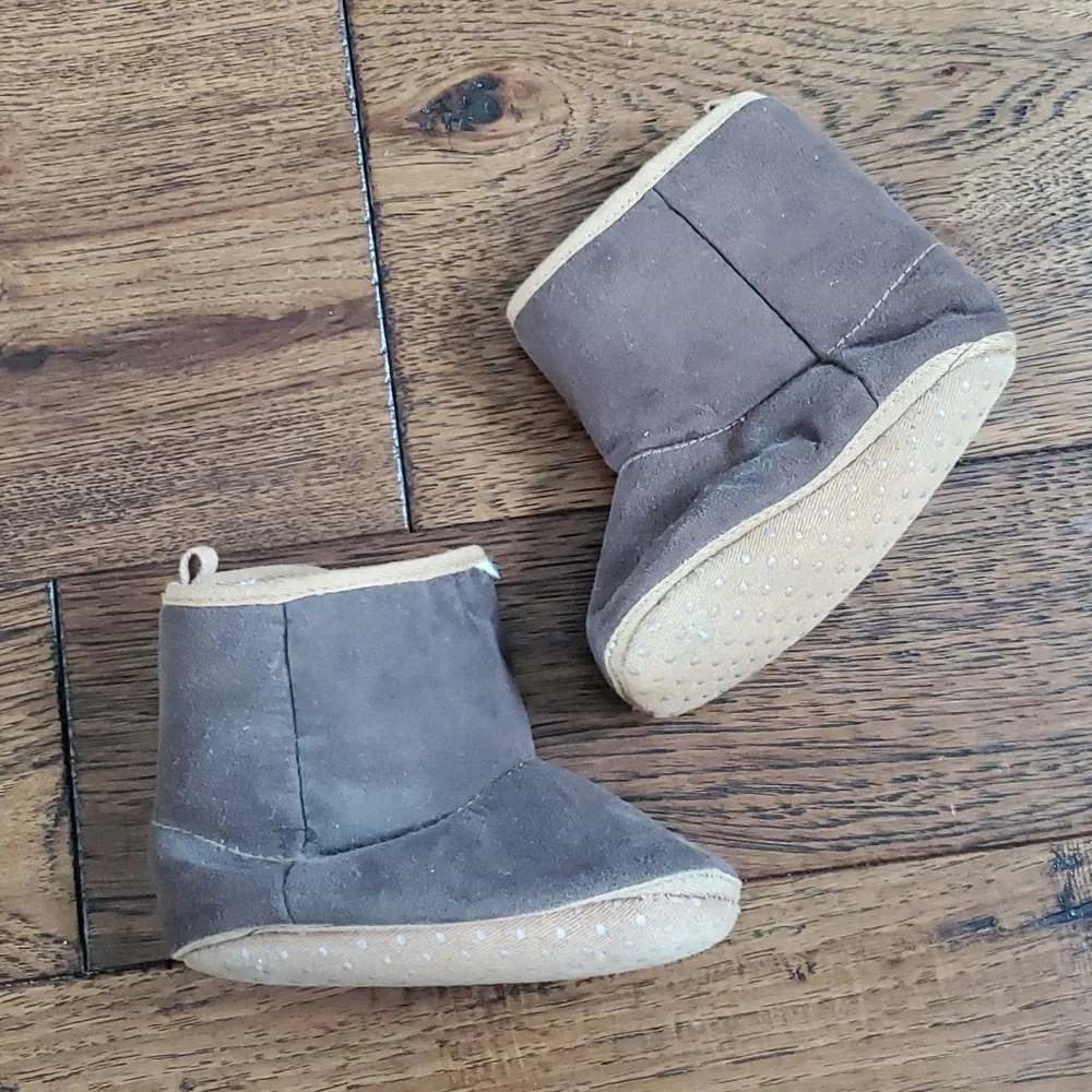 3 for $12 💚 Soft bottom booties